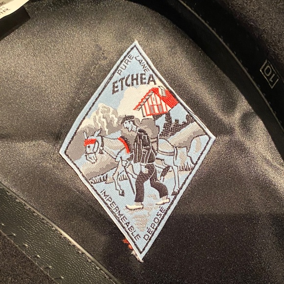 Classic Black Beret - Picture 2 of 5